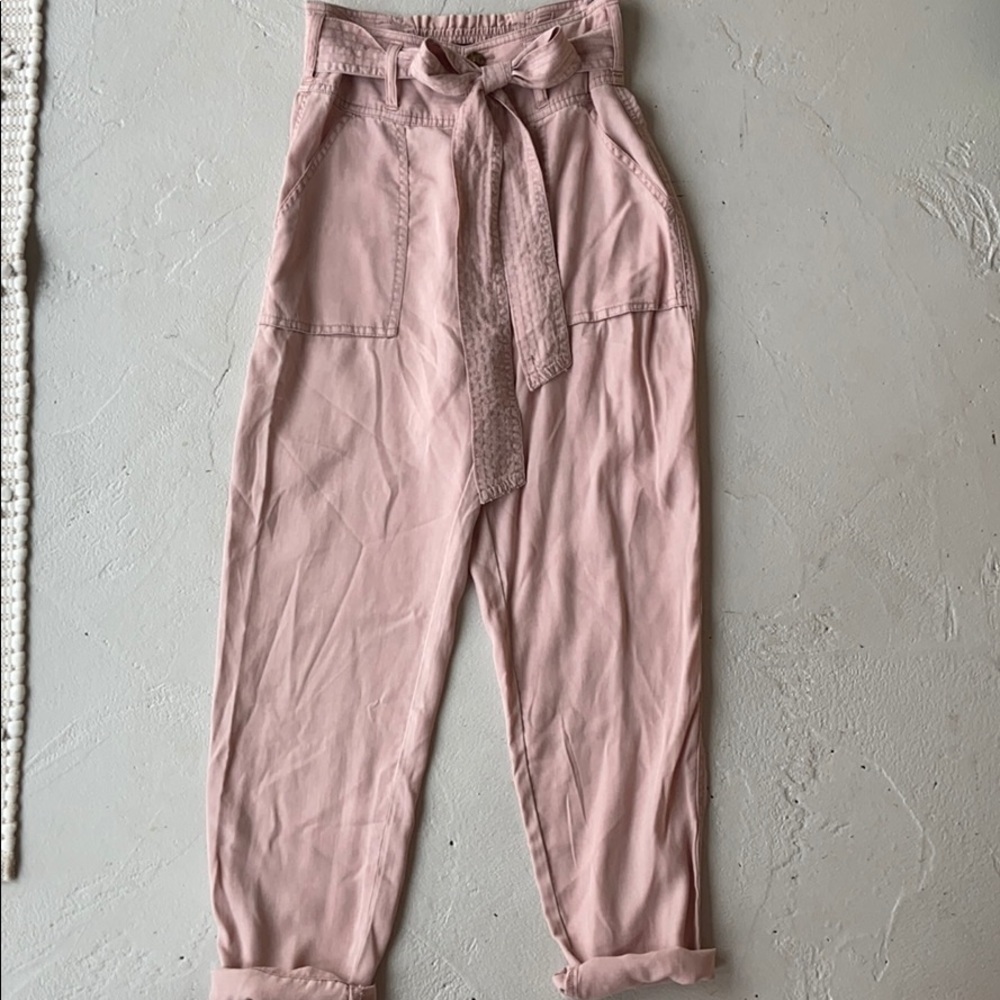 Abercrombie & Fitch Belted High Waist Pants Pink